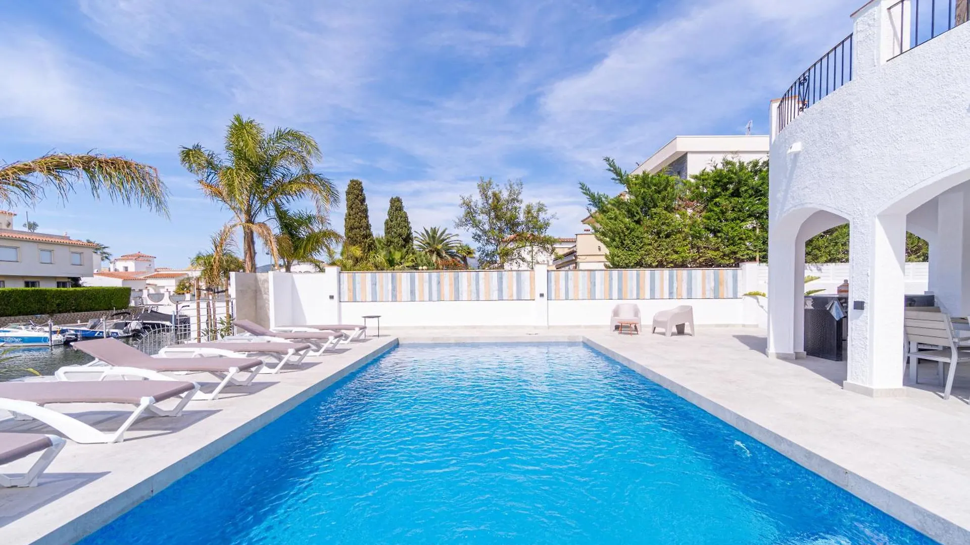 Villa 150-Empurialola- Preciosa Casa Con Piscina Y Amarre En Empuriabrava